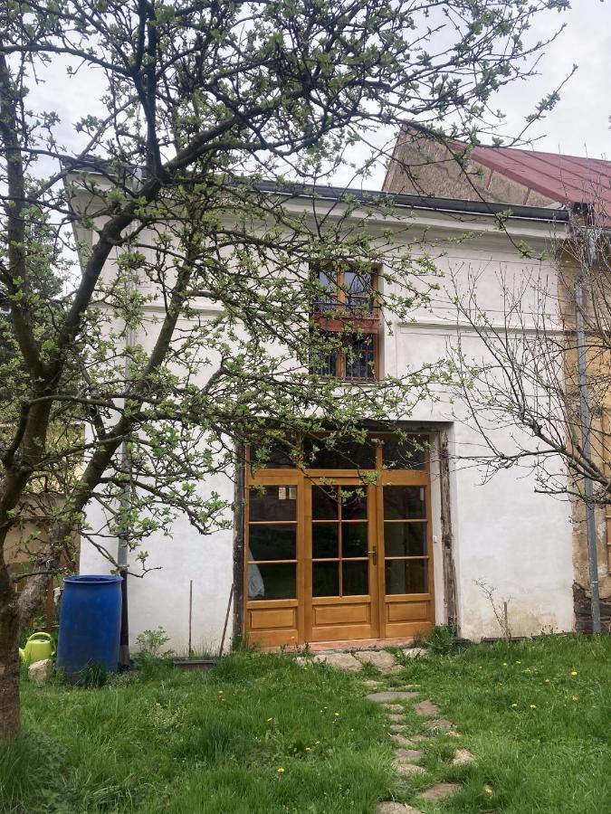 Stare Dekanstvi Utery Εξωτερικό φωτογραφία